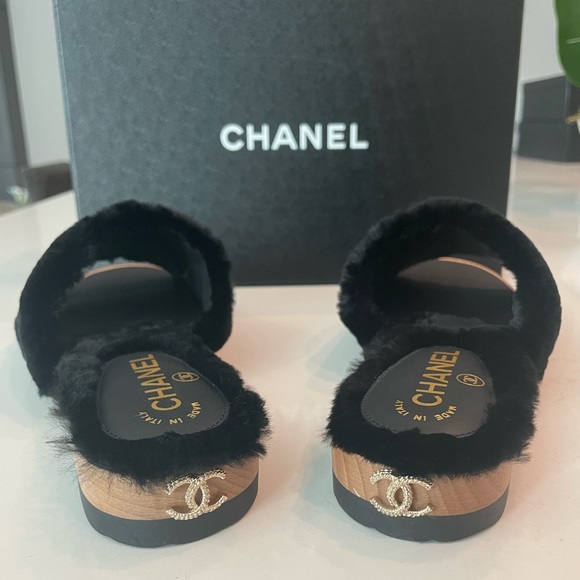 Authentic Chanel Orylag/Lambskin Mules - Picture 6 of 7